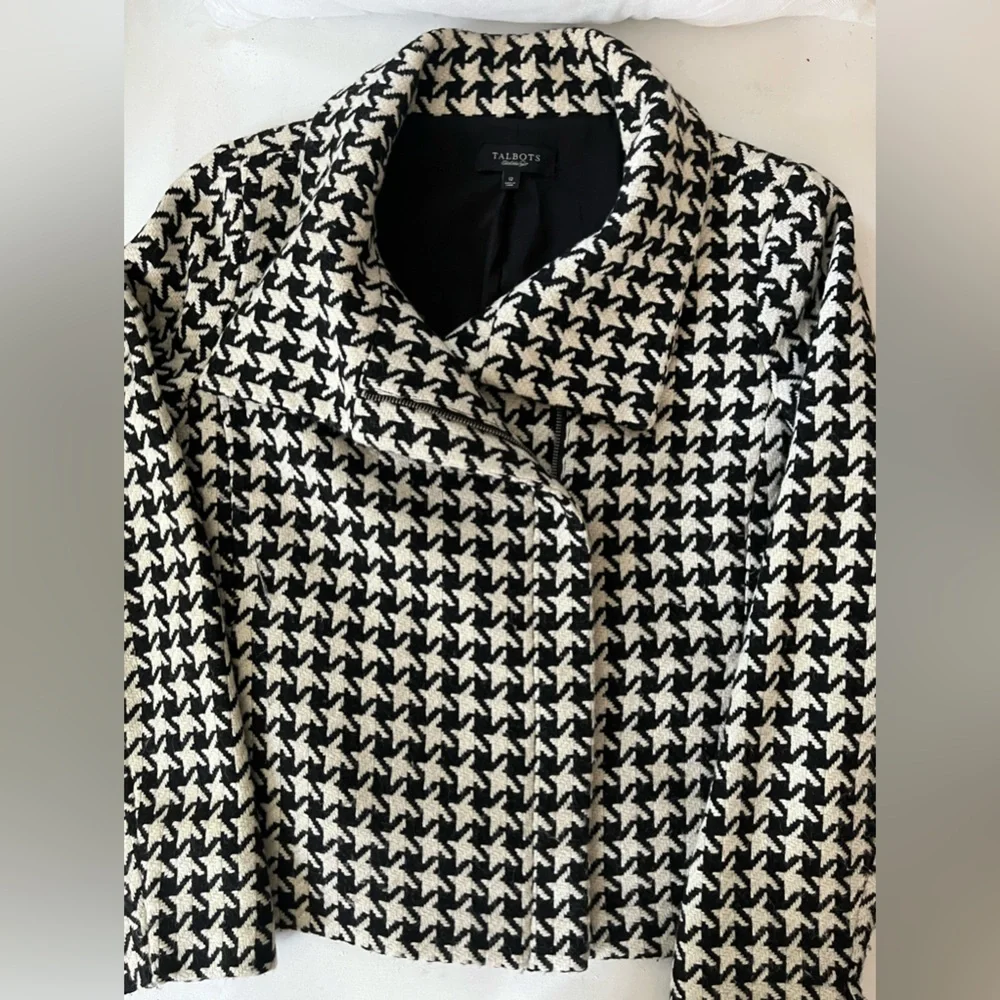 SALE🎁Talbots black and off white wool jacket/blazer in size 12. Very chic. - Picture 5 of 14